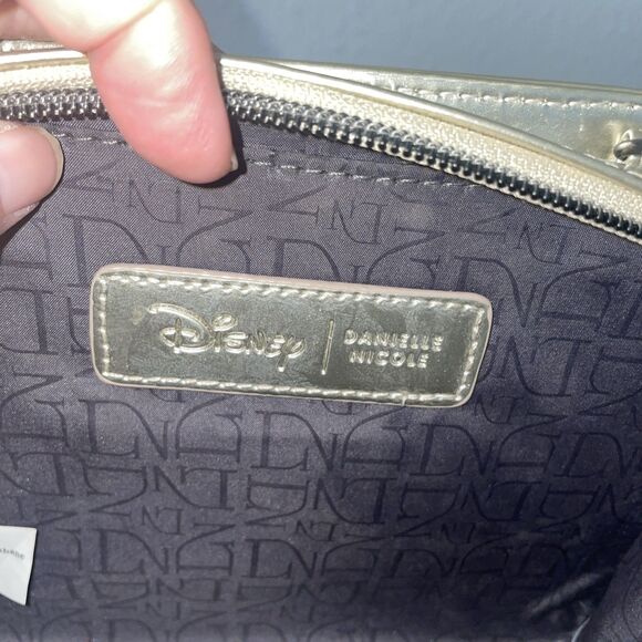 Disney Storybook Snow White bag Danielle Nicole - Picture 10 of 11